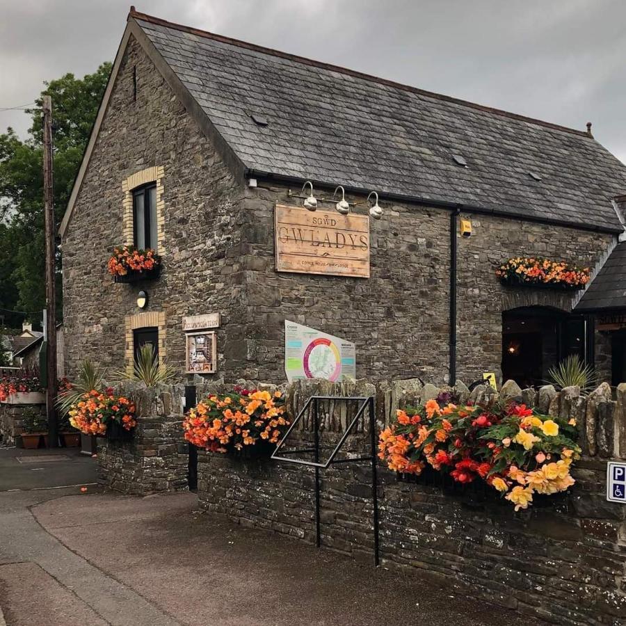 Sgwd Gwladys Lodge Pontneddfechan Esterno foto